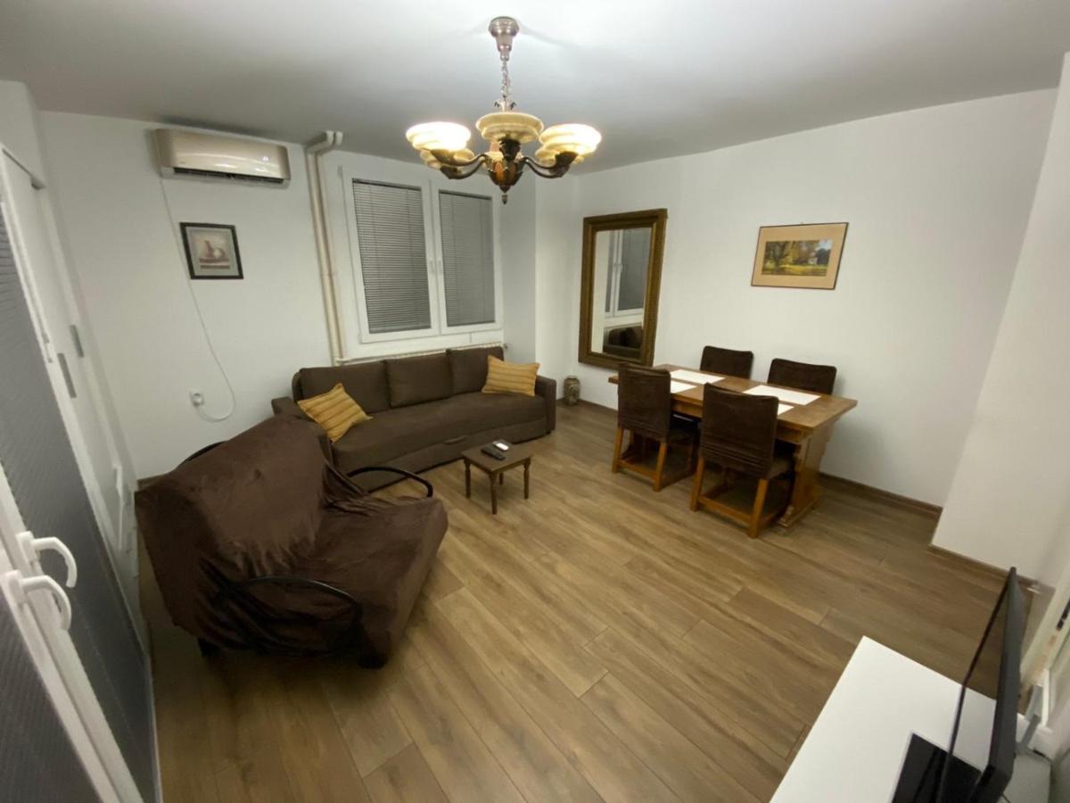 Apartment In The Center Of سكوبجي المظهر الخارجي الصورة